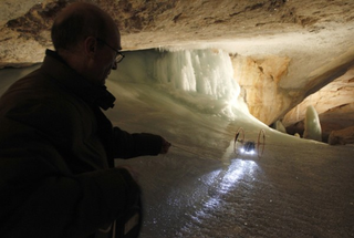 Illustration for article titled In Austria, an ice cave is an earthbound stand-in for Mars